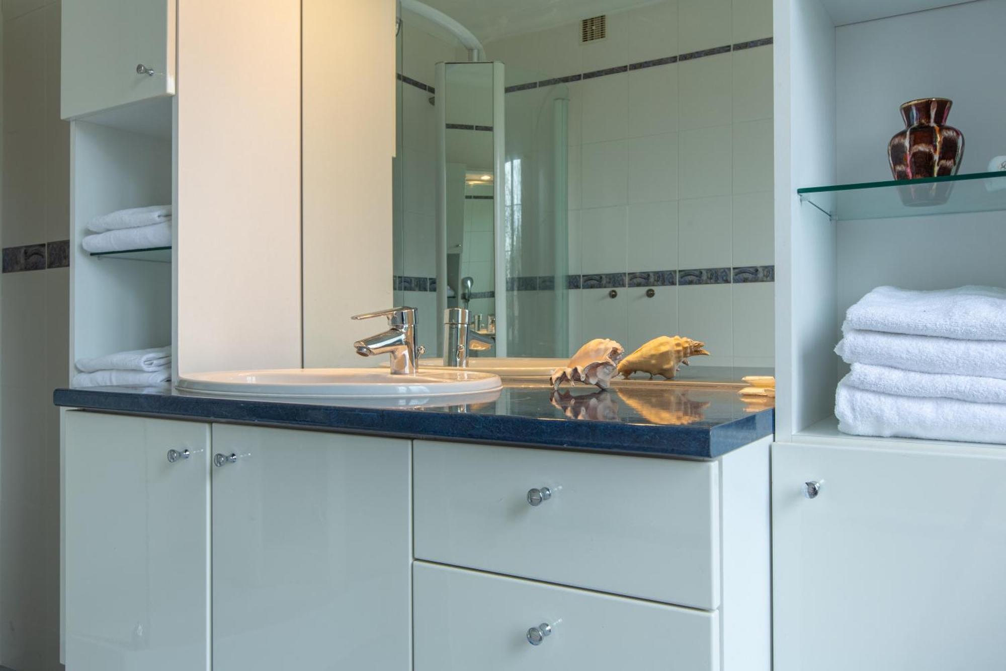Chez Maryse Et Guy - Bel Appt Pour 4 Avec Jardin Apartment