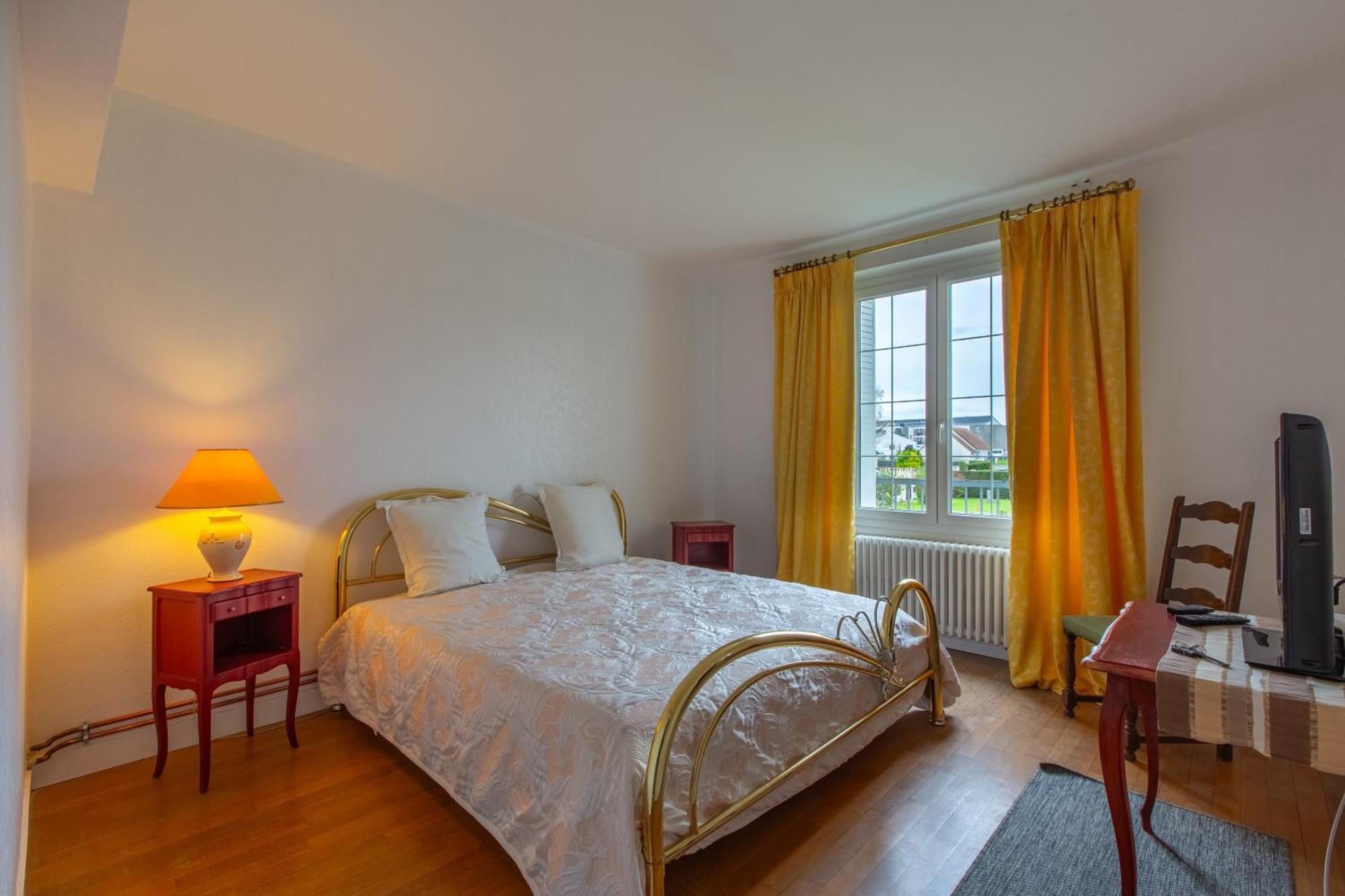 Chez Maryse Et Guy - Bel Appt Pour 4 Avec Jardin * La Ville-aux-Clercs